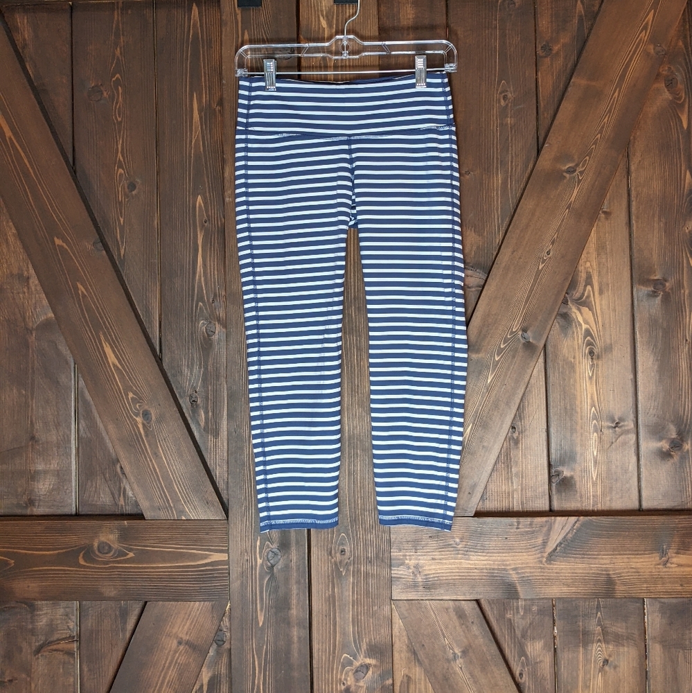 Athleta Navy and White Stripped Cropped Leggings SIze Small